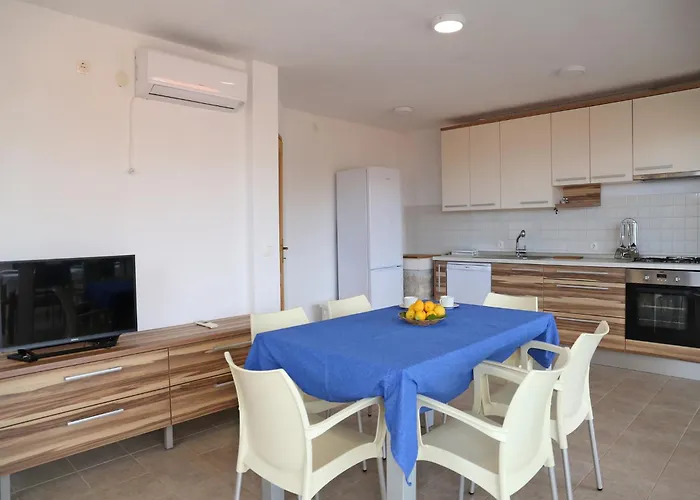 度假居 In Korcula With Sea View 扎瓦拉提卡